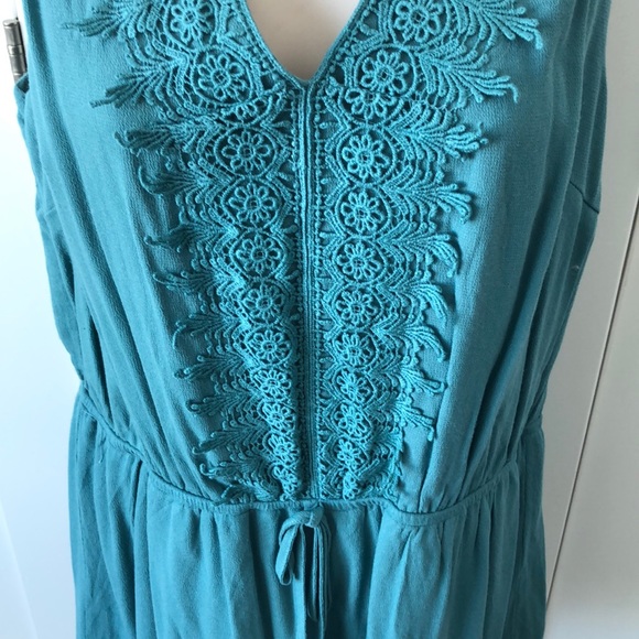 Gorgeous Romper!! - Picture 2 of 4